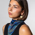 Charger l'image dans la visionneuse de la galerie, Foulard de soie Bleu cachemire

