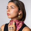 Charger l'image dans la visionneuse de la galerie, Foulard de soie Rose Indien
